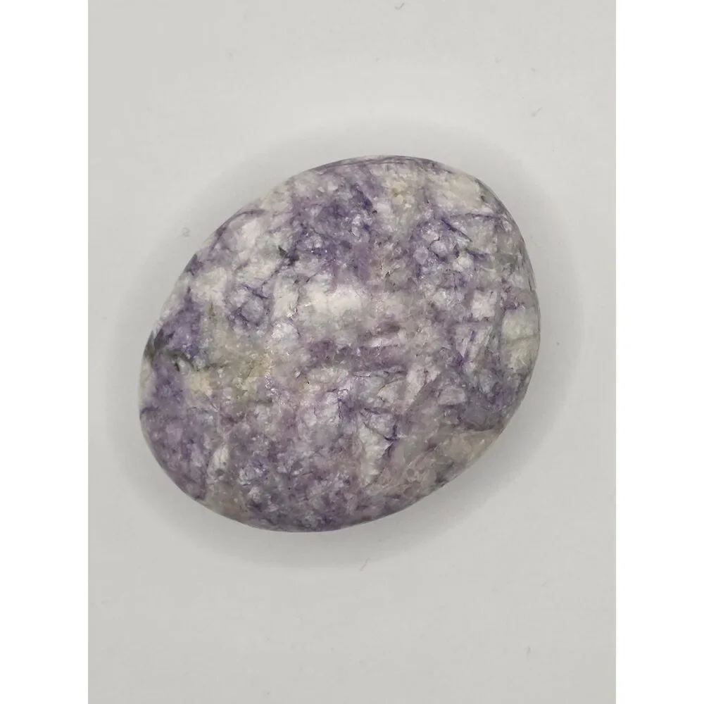 Charoite Chunky Palm โ Spiritual Transformation (2.2"x1.7"x1") - Picture 1 of 2